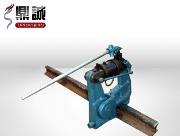 點擊查看詳細信息<br>標題：液壓鋼軌擠孔機 閱讀次數：4457